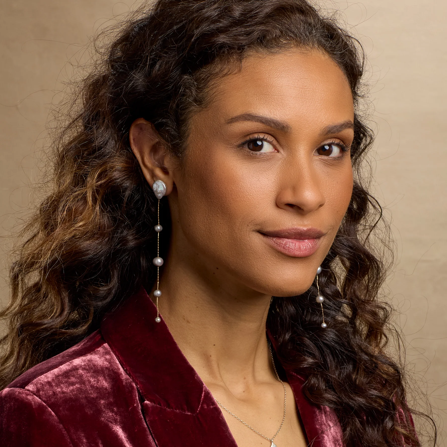 Free Fall Pearl Earrings