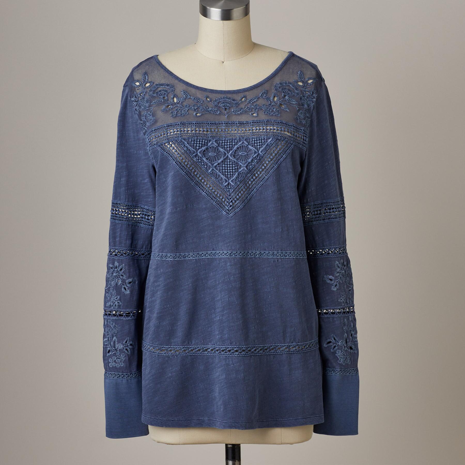 Eden's Lace Top Petite