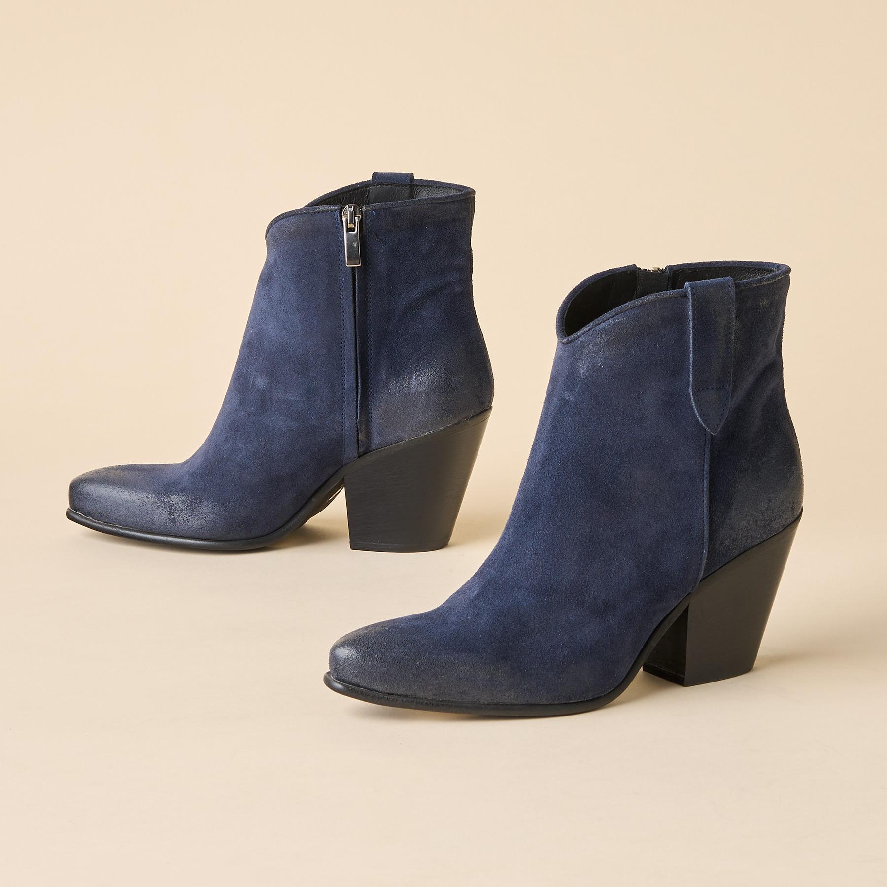 Belladonne Boots