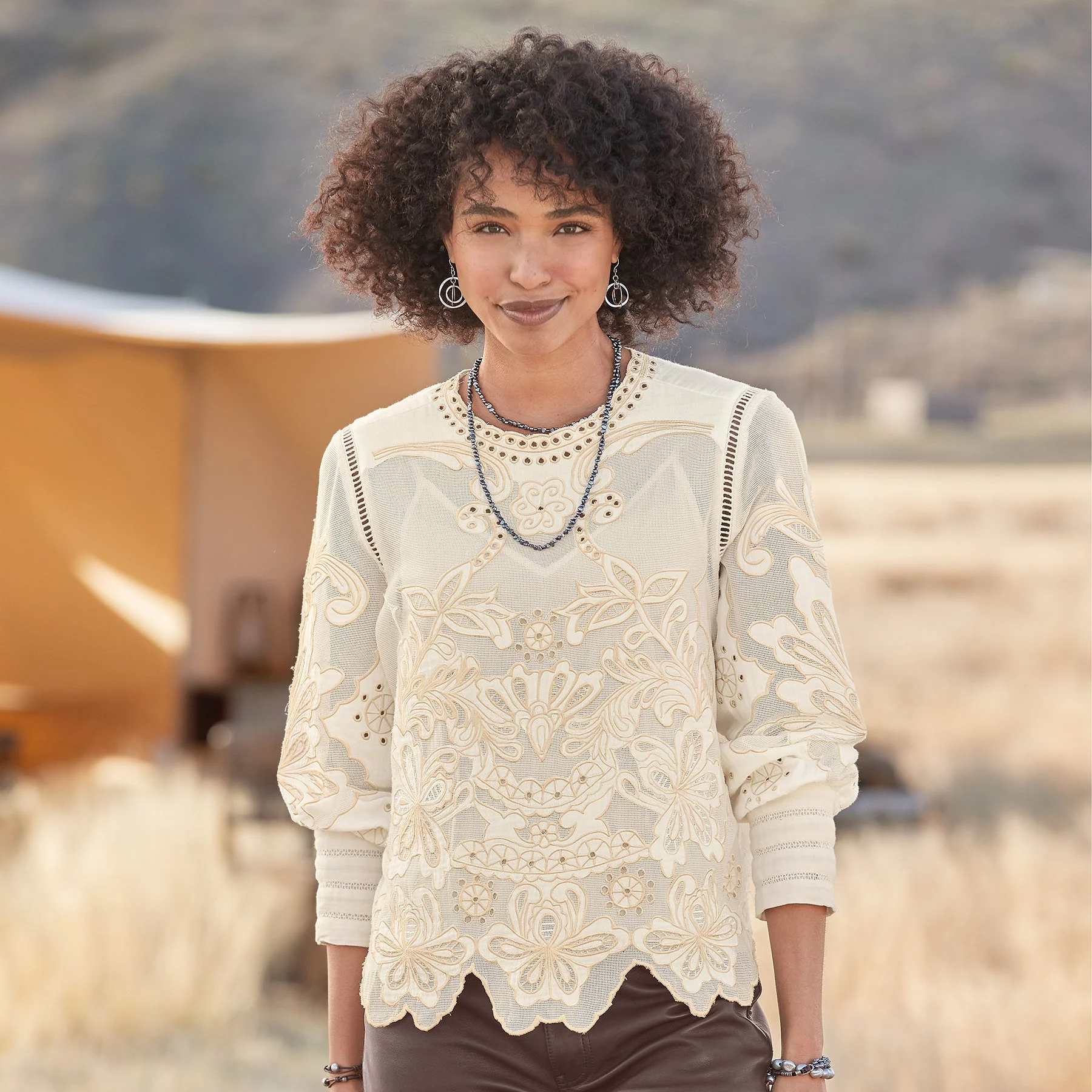 Reach For Beauty Top