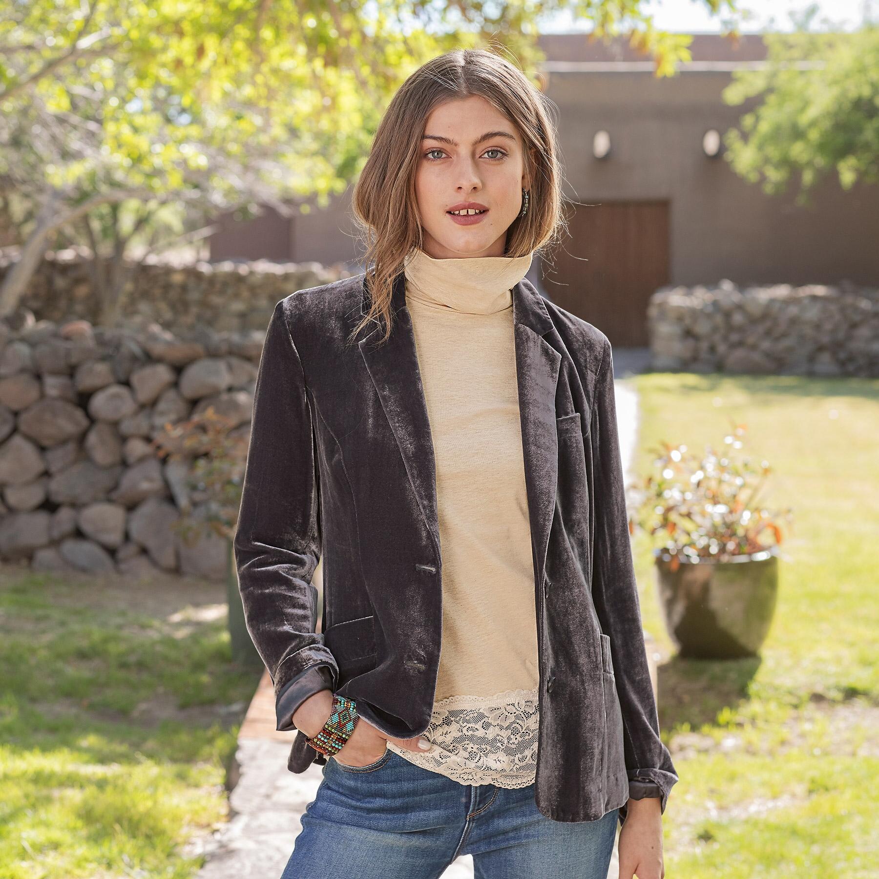 Sofia Velvet Blazer Petite