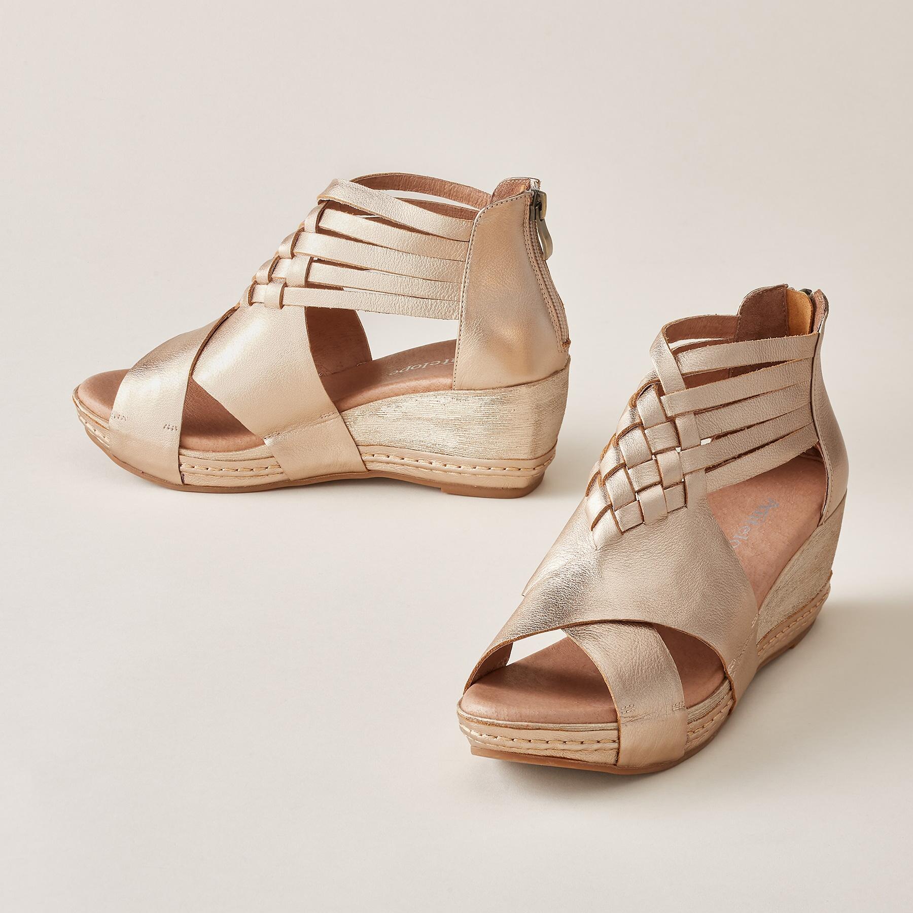 Rowena Wedges