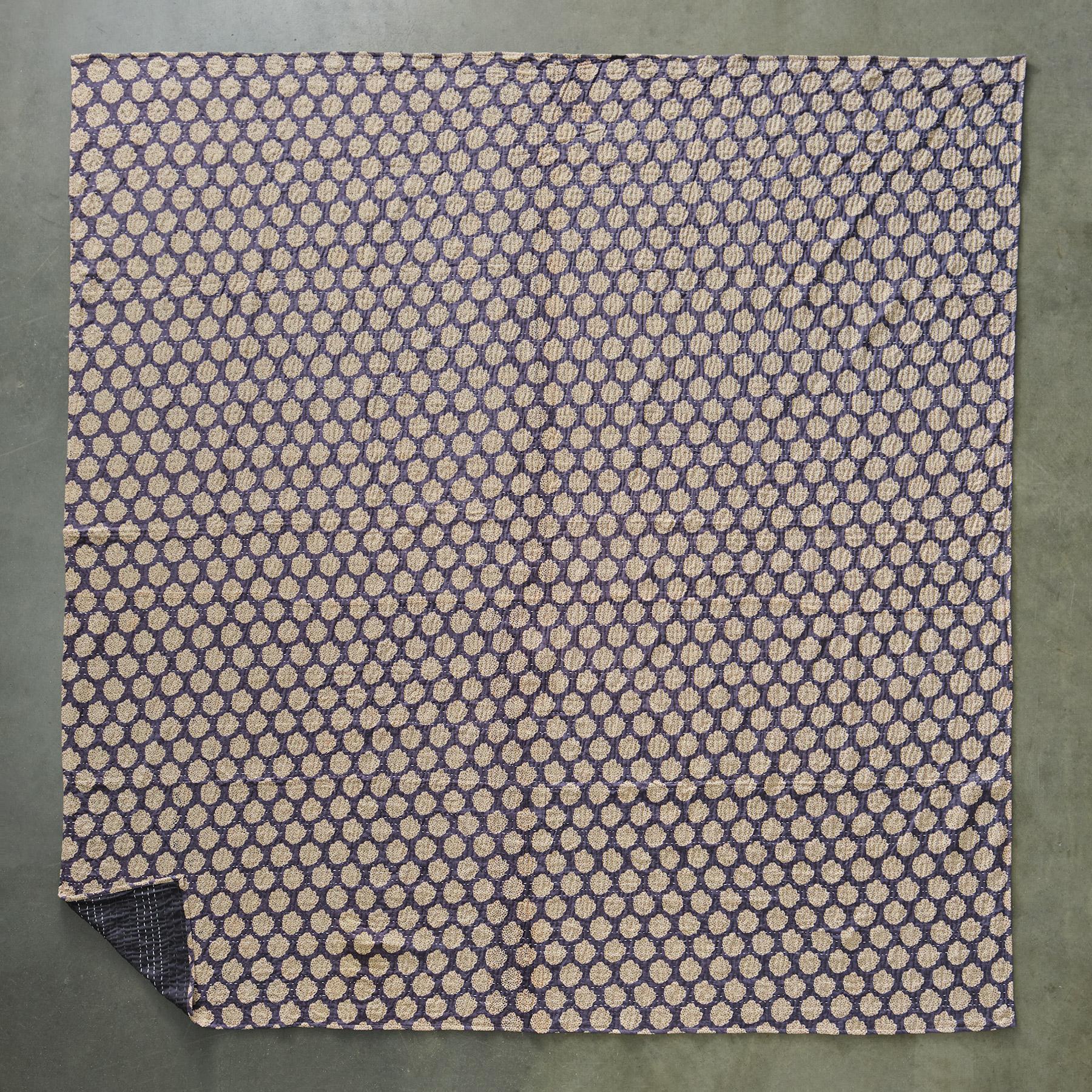 Ainee Lightweight Quilt