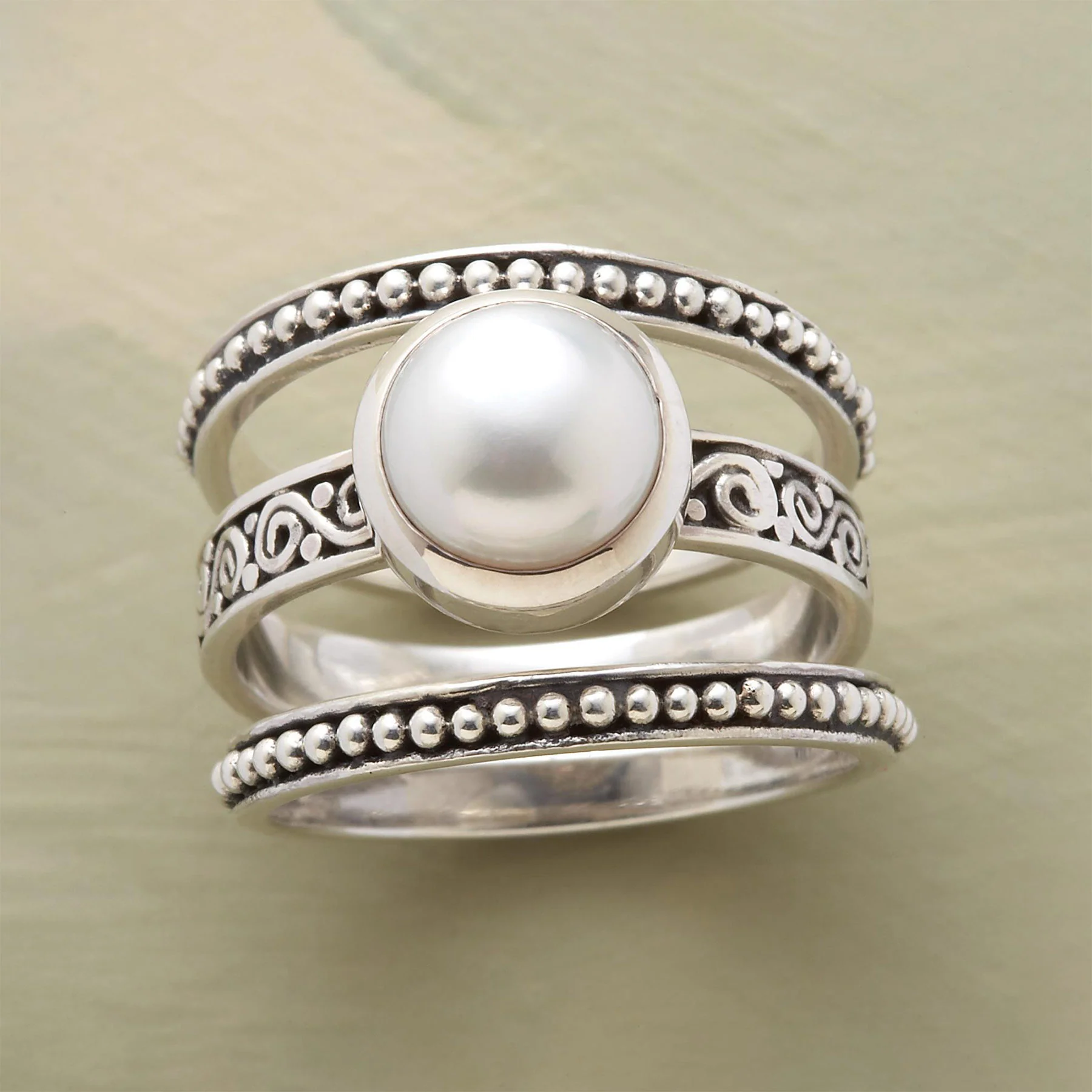 Boundaries Pearl Ring Trio