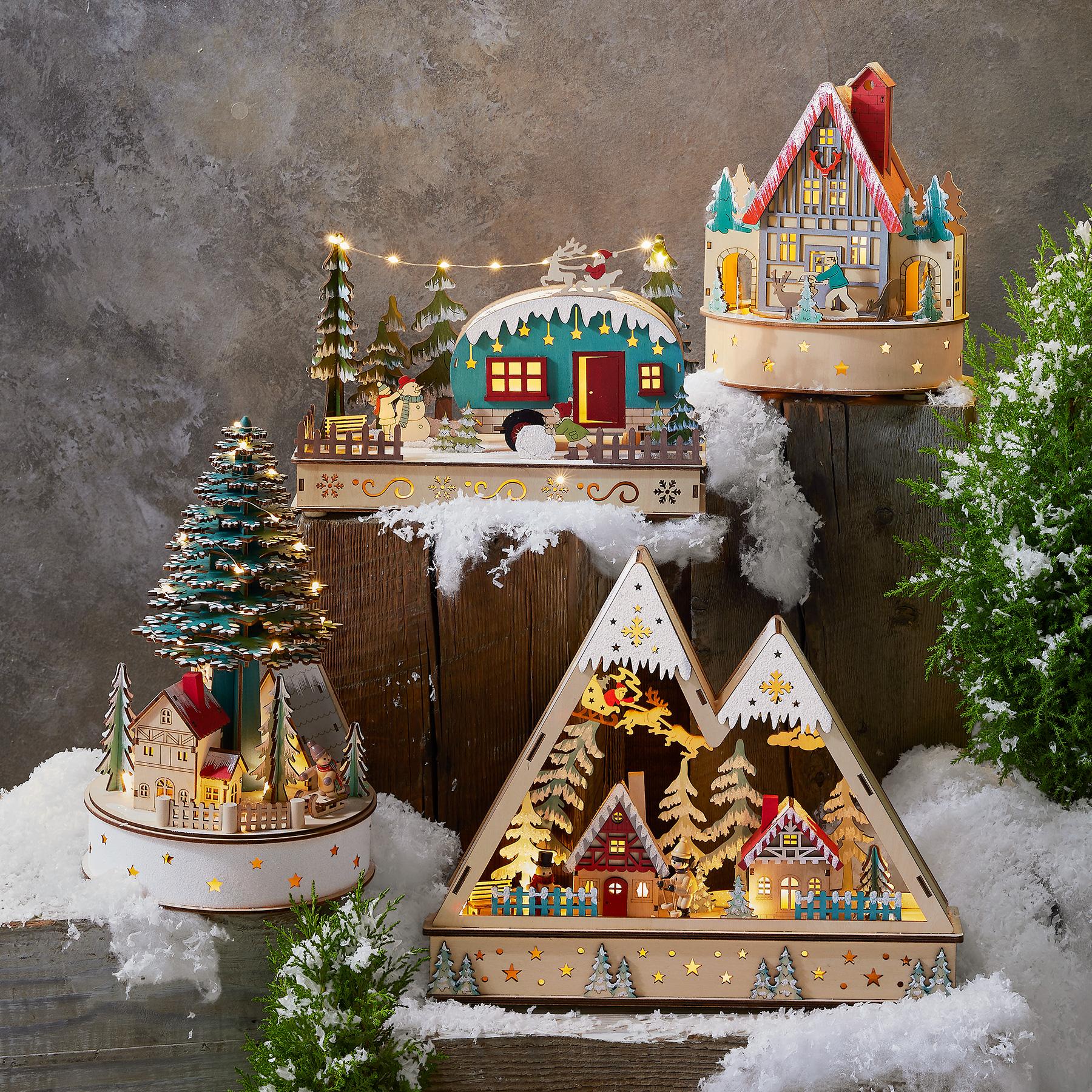 Mountainside Holiday Pyramid