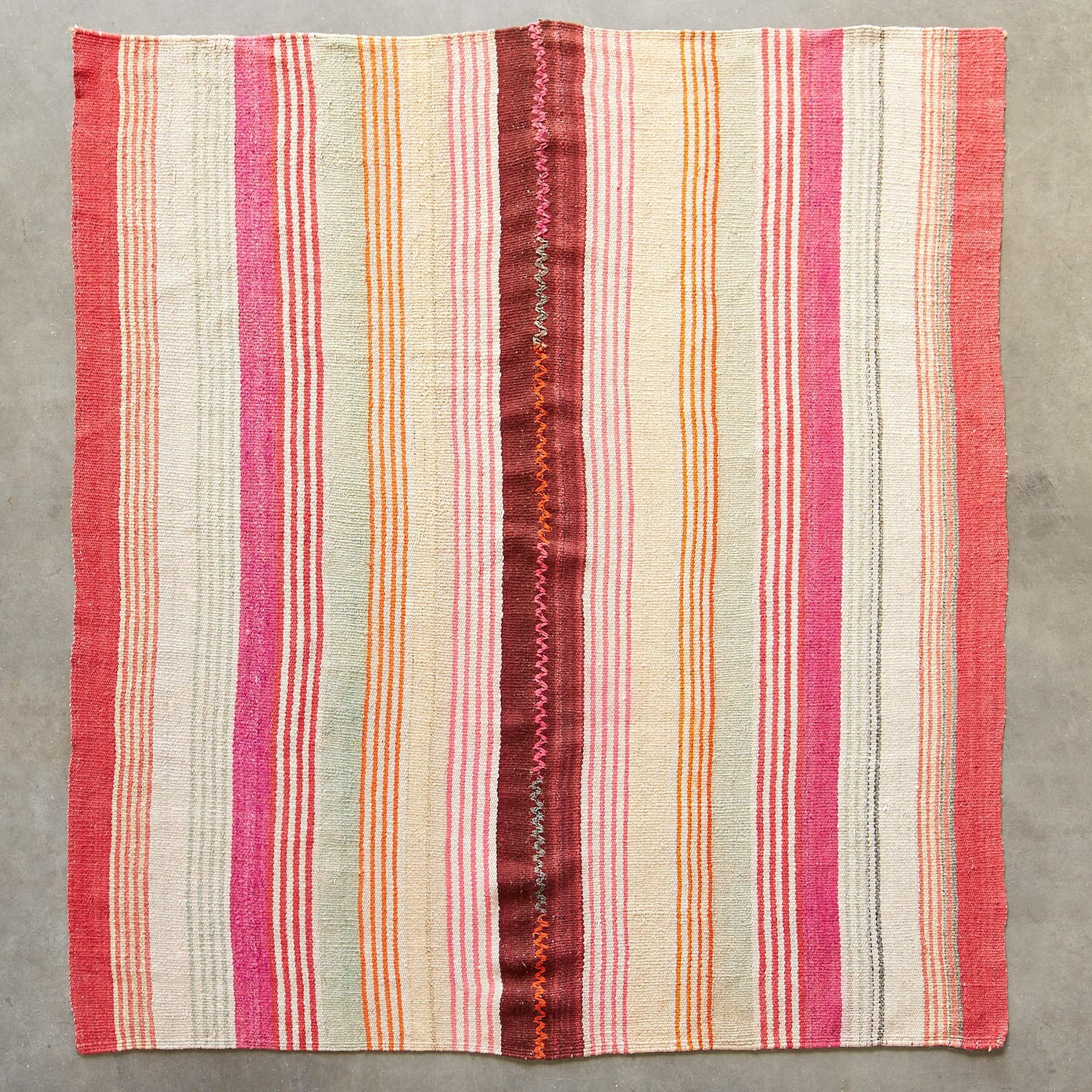 Elianna One-of-a-kind Bolivian Throw
