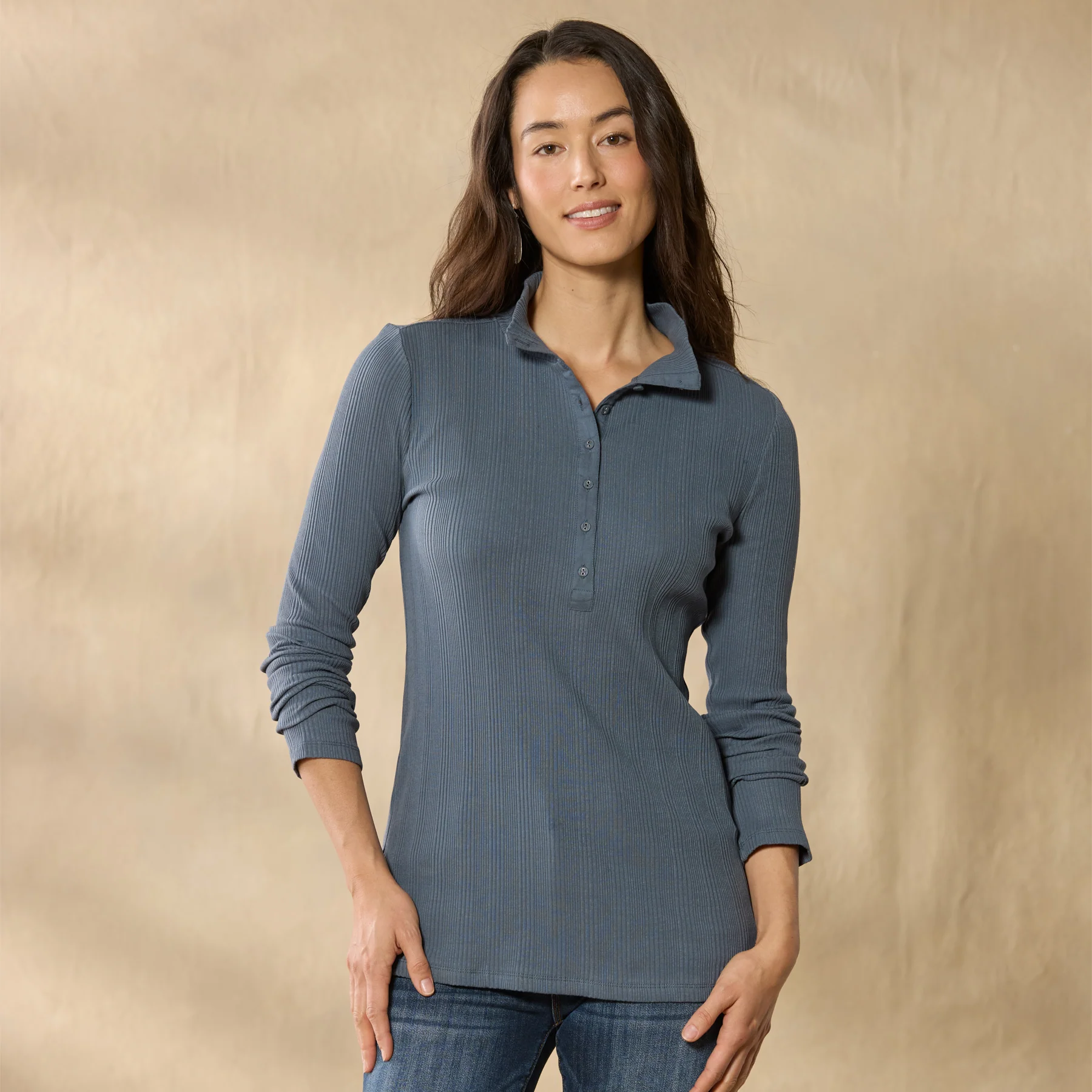 Caspia Henley, Petite