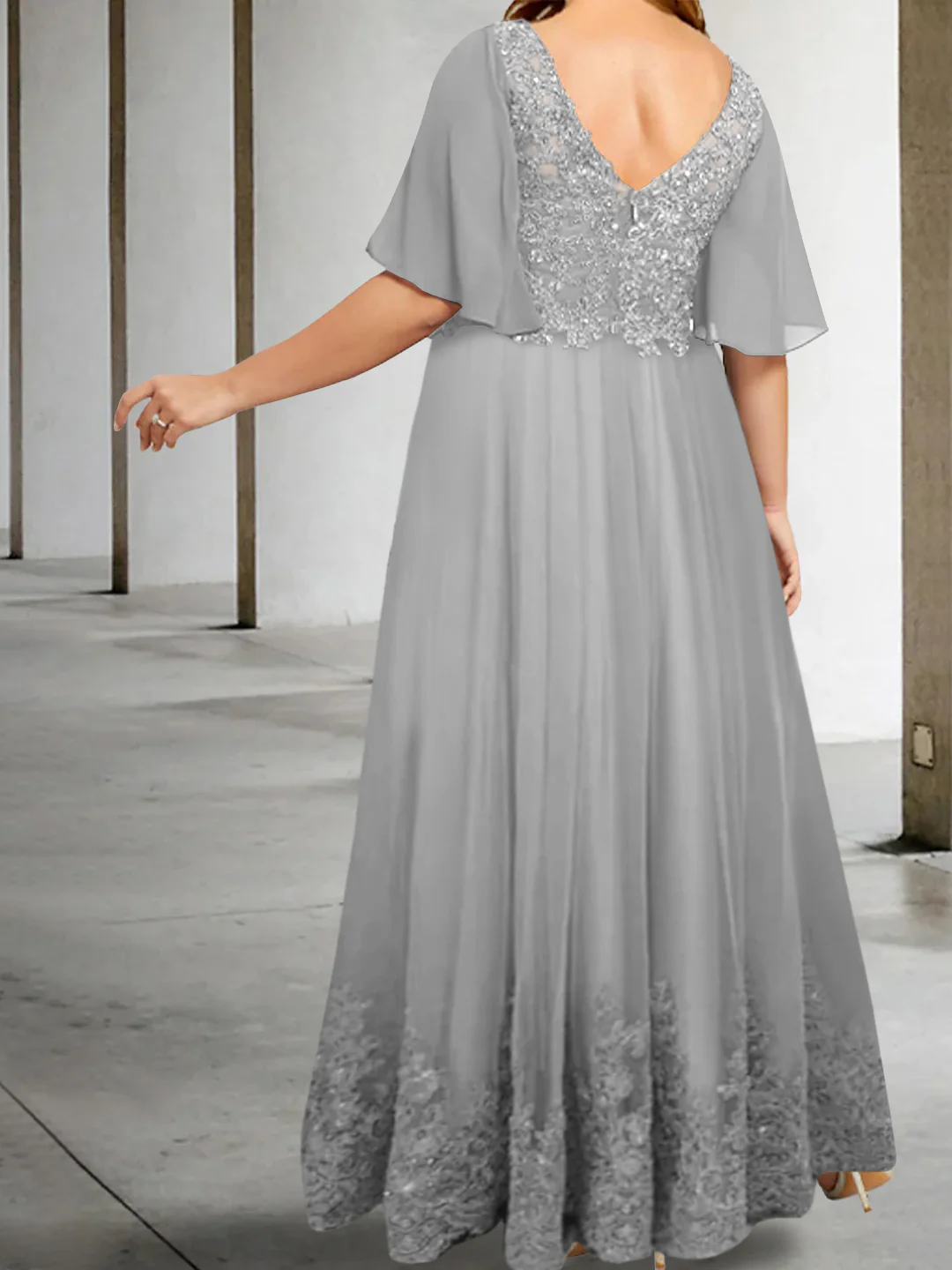 A-Line/Princess V-Neck Half Sleeves Floor-Length Plus Size Mother of the Bride Dresses with Appliques - QUGEX