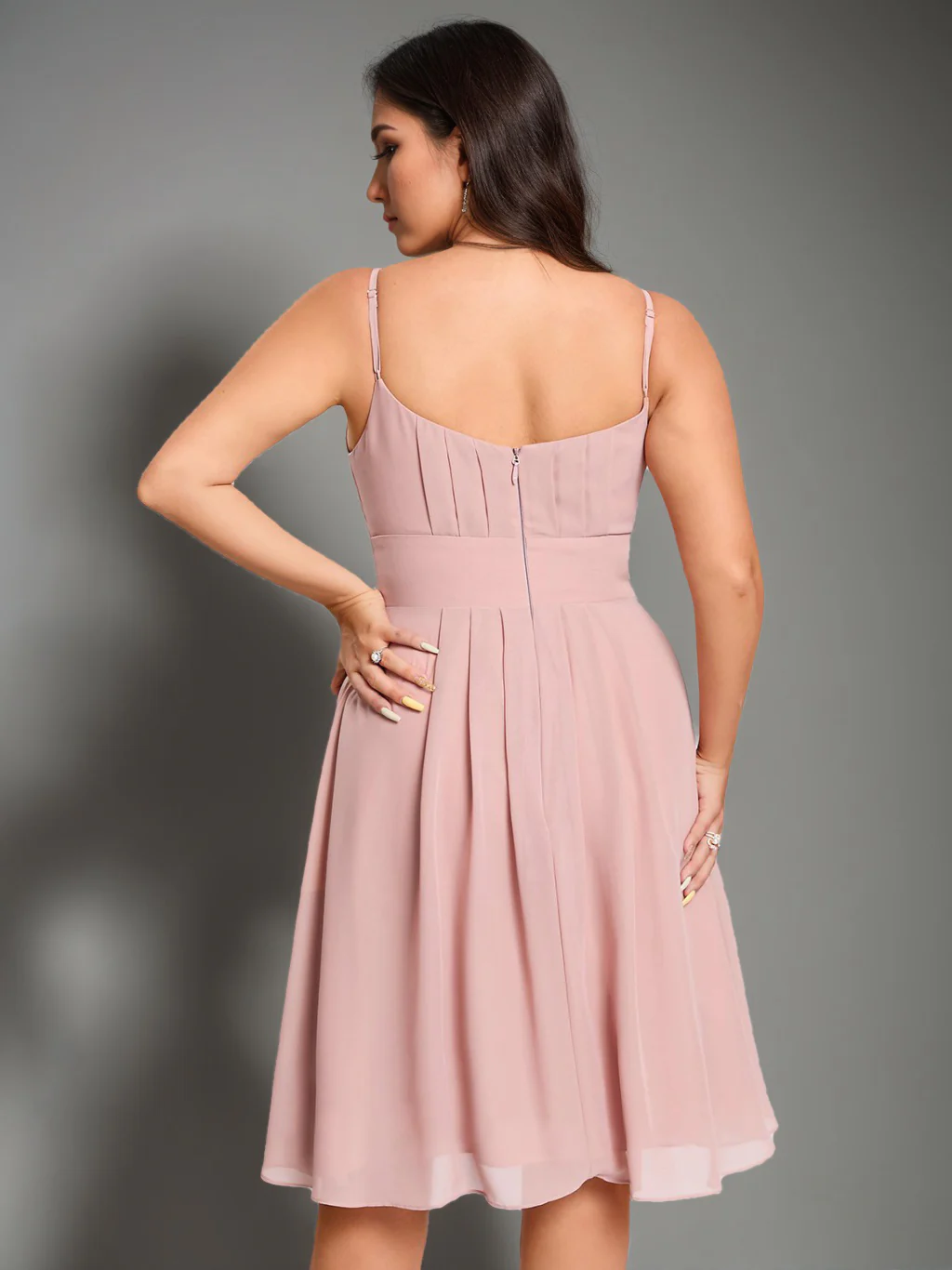 A-Line/Princess Spaghetti Straps Sleeveless Knee-Length Plus Size Bridesmaid Dresses with Ruffles - QUGEX
