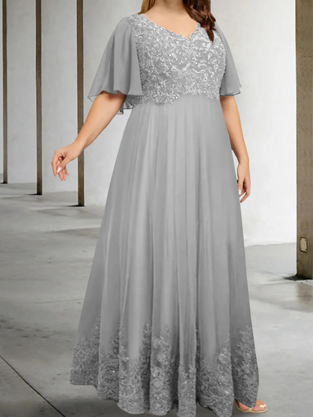 A-Line/Princess V-Neck Half Sleeves Floor-Length Plus Size Mother of the Bride Dresses with Appliques - QUGEX