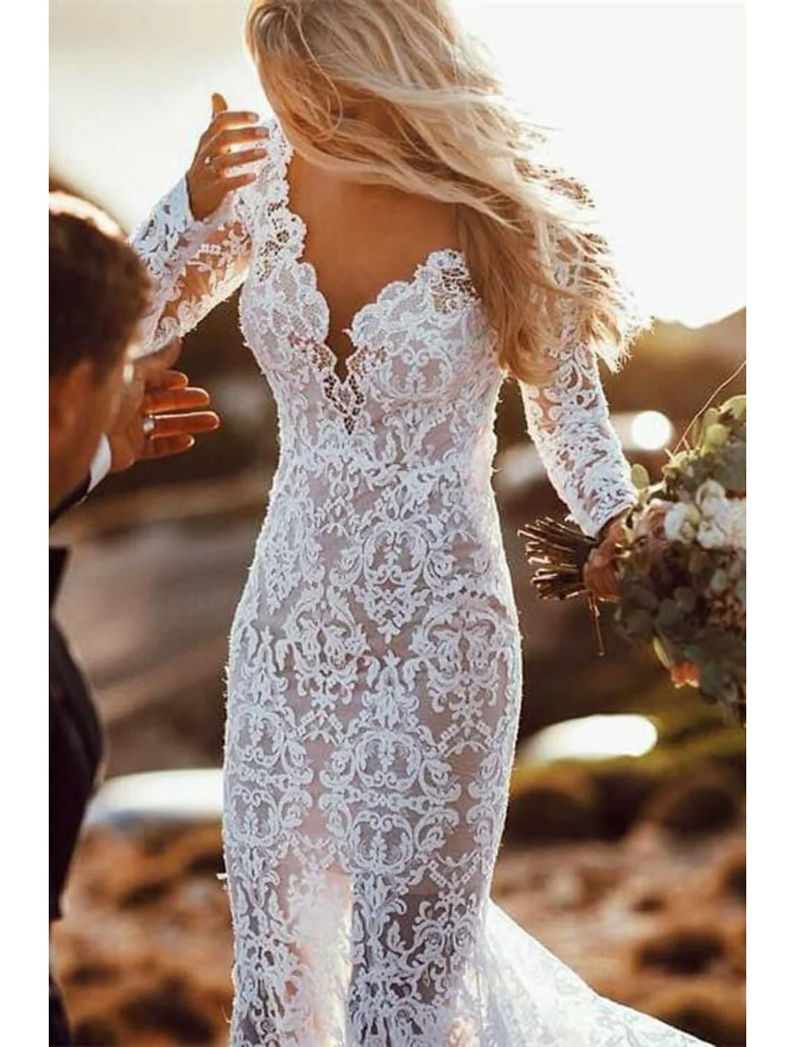 Mermaid / Trumpet V-Neck Long Sleeves Wedding Dresses Court Train with Appliques - QUGEX