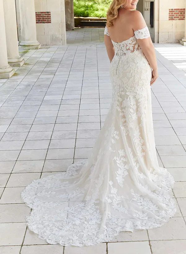 Trumpet/Mermaid Off-the-Shoulder Plus Size Lace Wedding Dress with Applique - QUGEX
