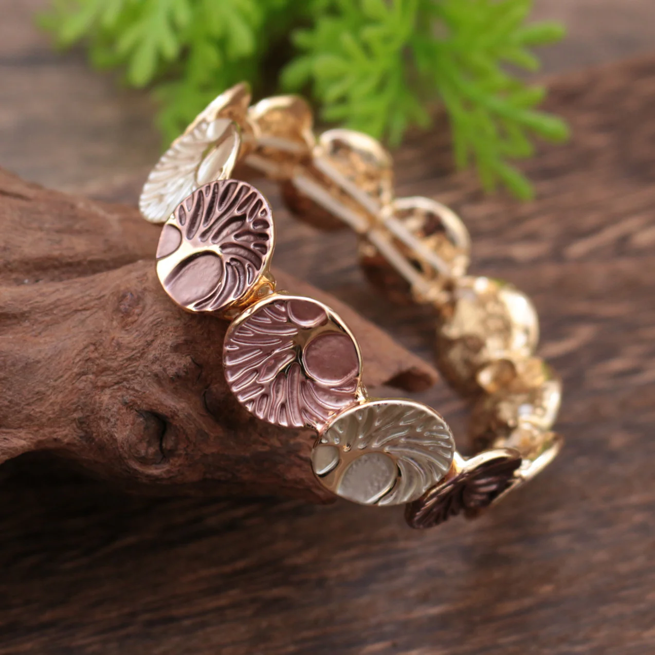 Delicated Enamel Round Artistic Floral Stretch Bracelet - QUGEX