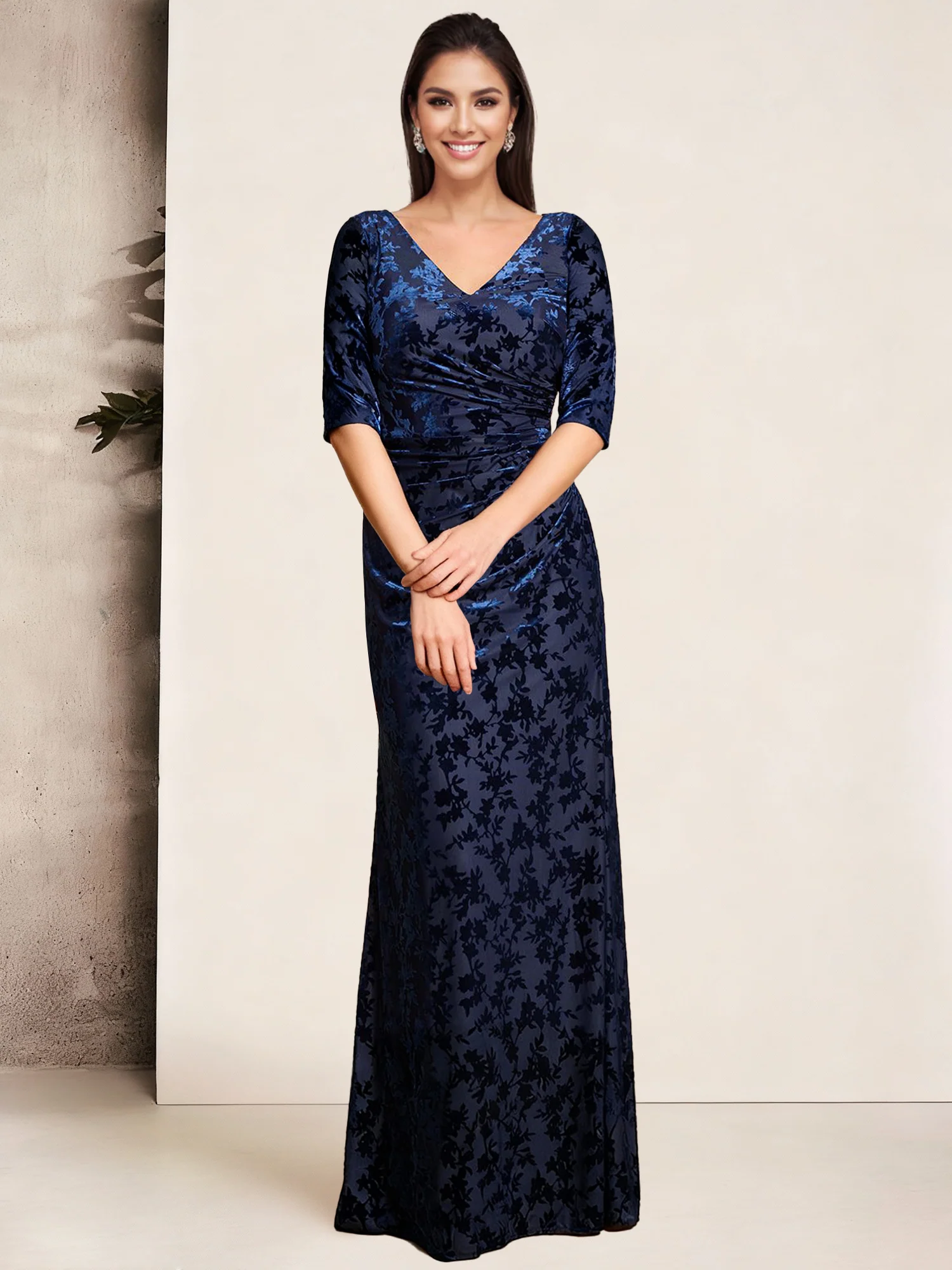 Sheath/Column V-Neck Velvet Floral Mother of the Bride Dresses Pleated - QUGEX