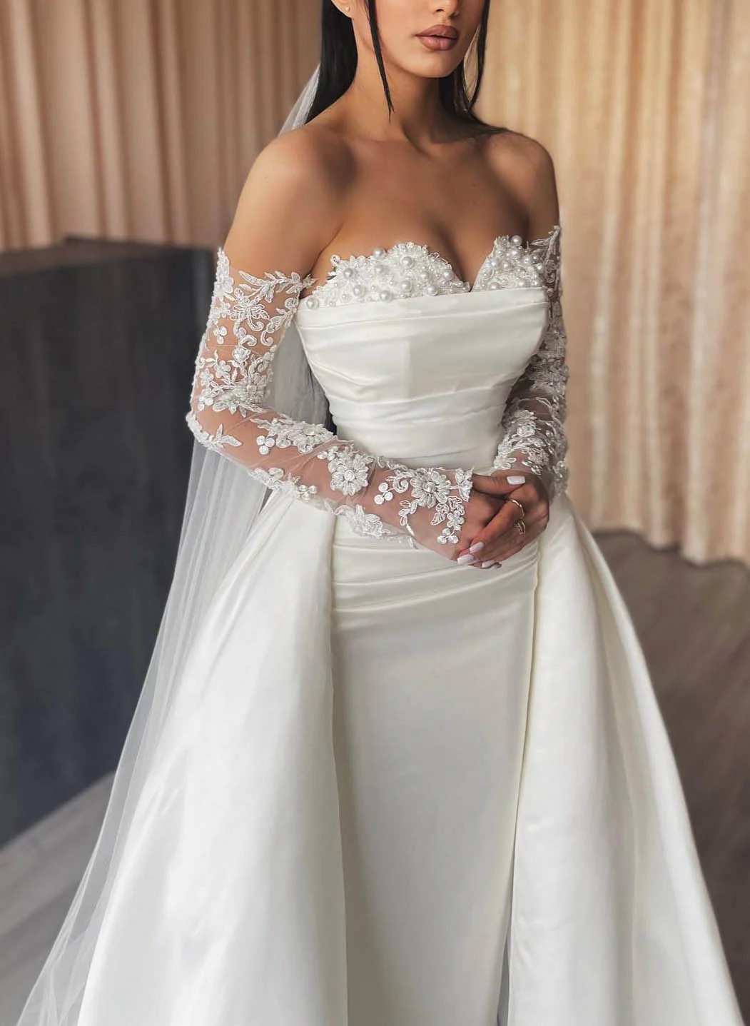 Sheath/Column Off-the-Shoulder Floor-length Lace Wedding Dress - QUGEX