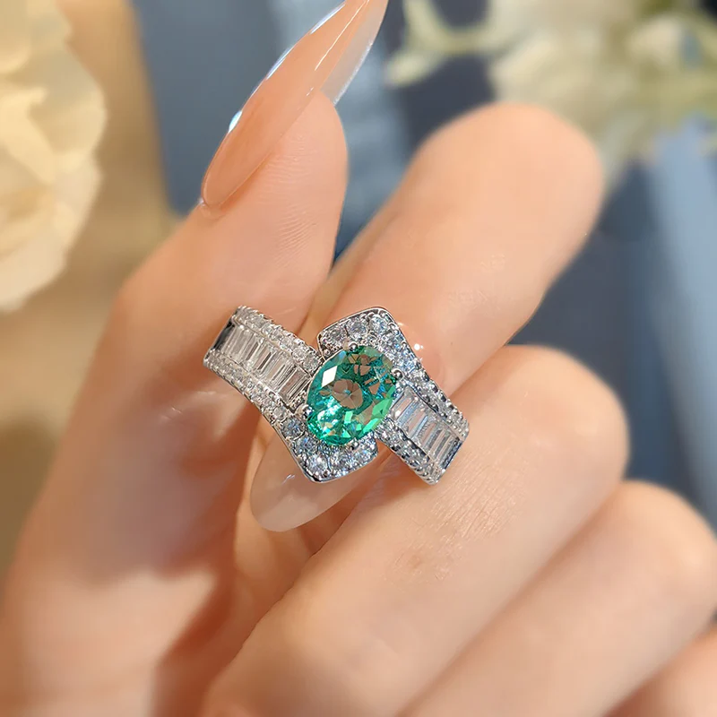 High-end Green Gemstone Luxury Versatile Ring - QUGEX