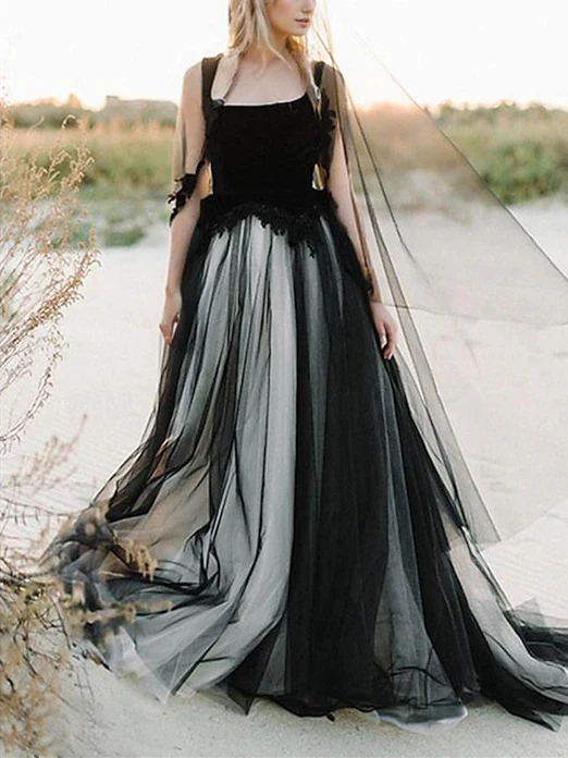 A-Line/Princess Beach Wedding Dress Square Neck Spaghetti Strap Sleeveless with Appliques - QUGEX