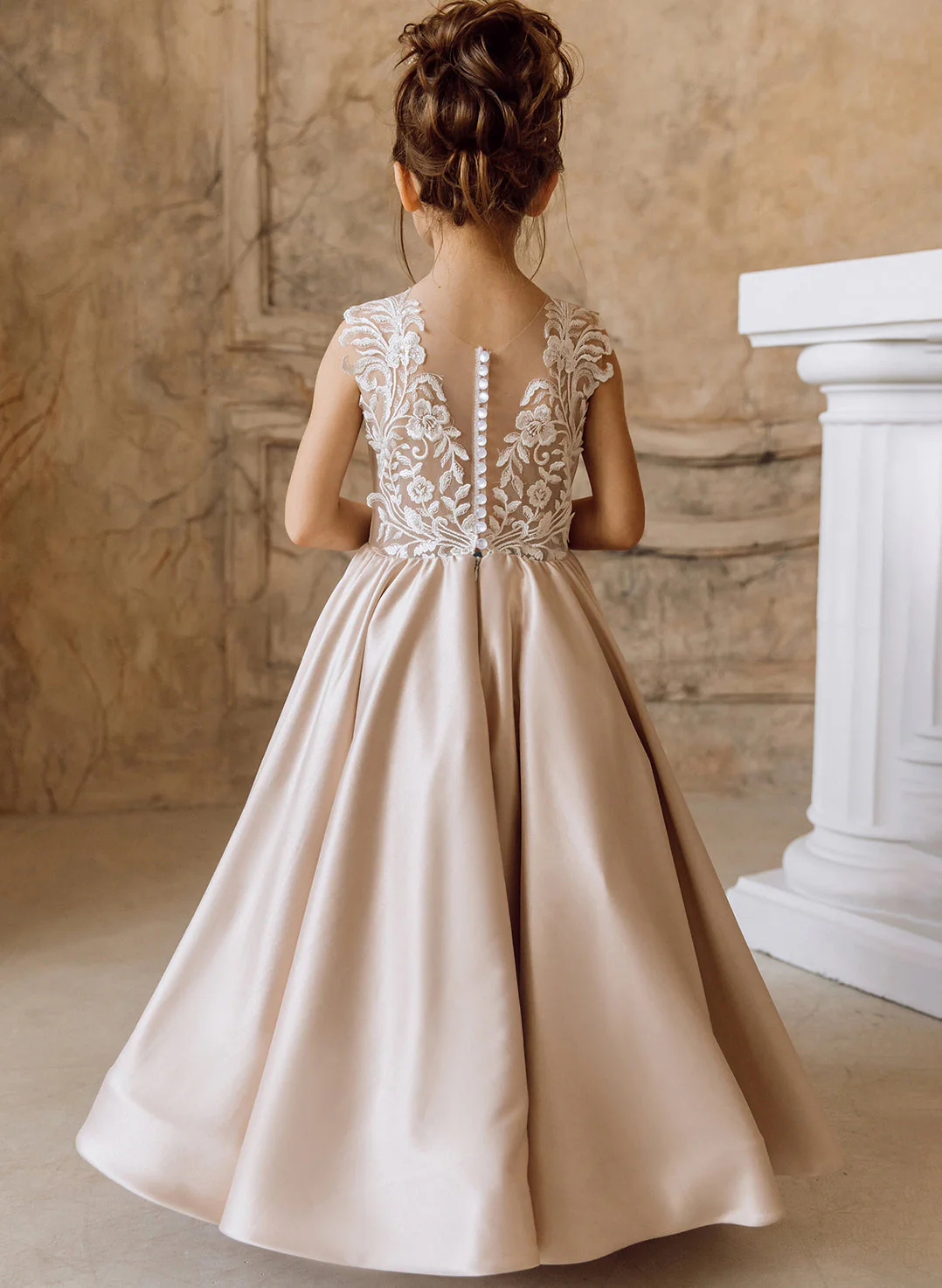 A-Line/Princess Satin Flower Girl Dresses with Applique - QUGEX