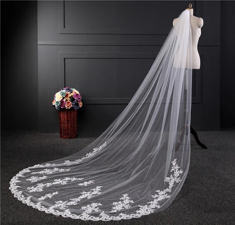 One-tier Cute Wedding Veil Cathedral Veils with Appliques - QUGEX