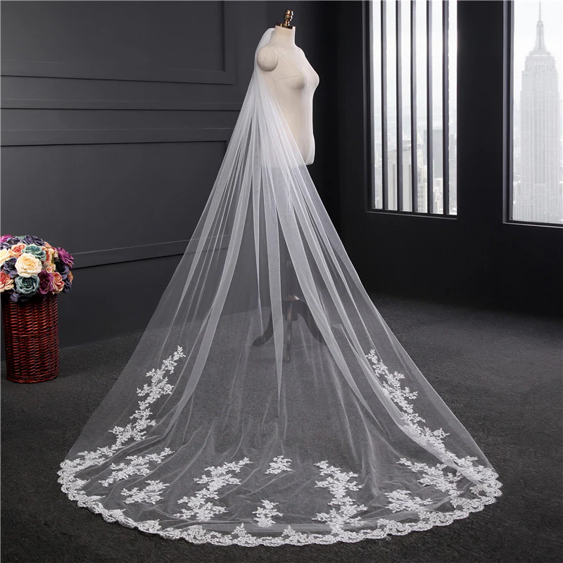 One-tier Cute Wedding Veil Cathedral Veils with Appliques - QUGEX