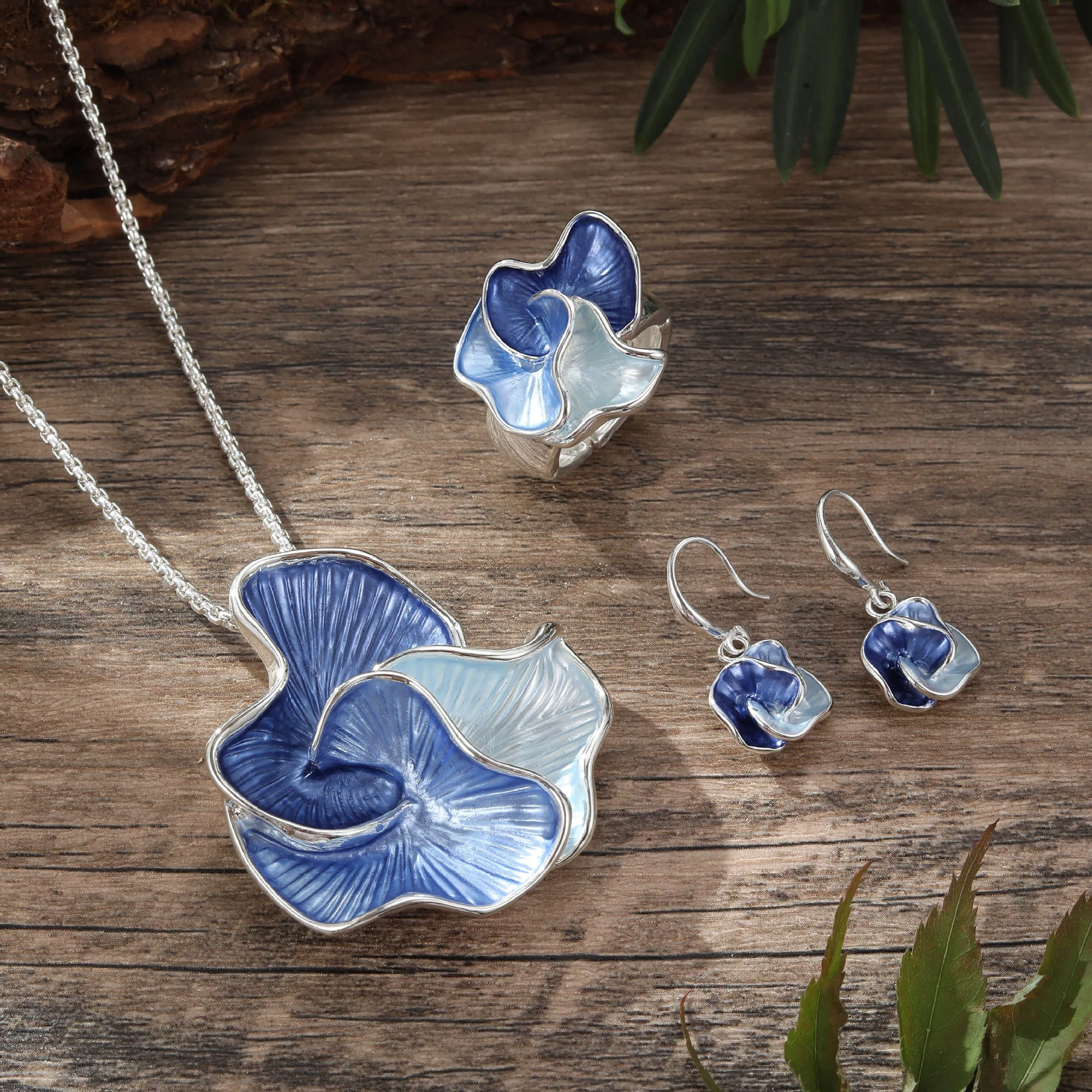 High-End Retro Enamel Irregular Petal Earrings Necklace Ring 3 Pieces Jewelry Set - QUGEX