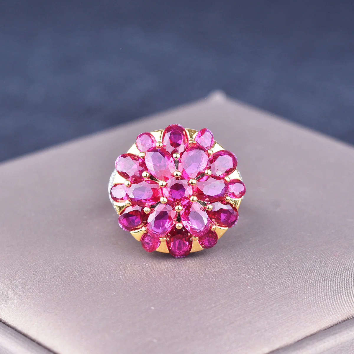 Vintage High-End Fuchsia Cone Flower Rhinestone Ring - QUGEX