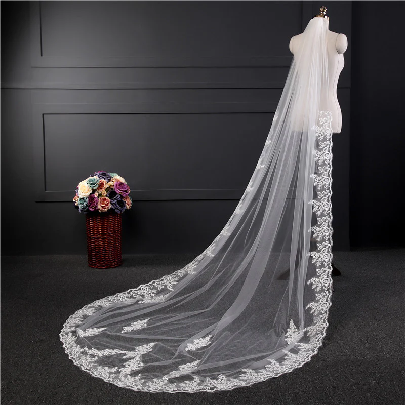 One-tier Long Lace Wedding Veil with Appliques - QUGEX