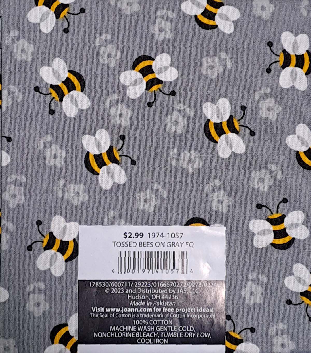 18 x 21 Bees on Gray Novelty Cotton Fabric Quarter 1pc